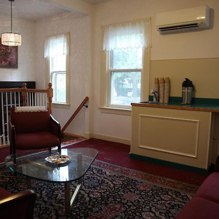 קיימברידג' A Friendly Inn At Harvard מראה חיצוני תמונה