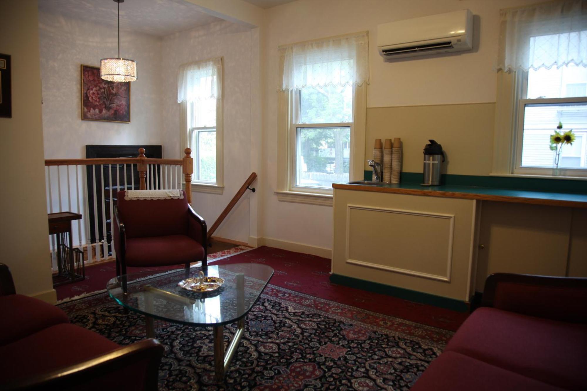 קיימברידג' A Friendly Inn At Harvard מראה חיצוני תמונה